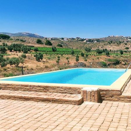Summer House With A Pool Near Sea, Port & Airport Apartment Rafína Exterior foto